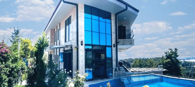 villa15 Lodge, 5BR/5.5BA/Pool/Gym/Sauna/Alfresco Dining & Beach Access in Side Belediyesi/Manavgat