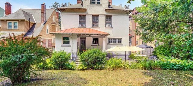 Walkable Schenectady Getaway: 2-Unit Campus Hub in Schenectady