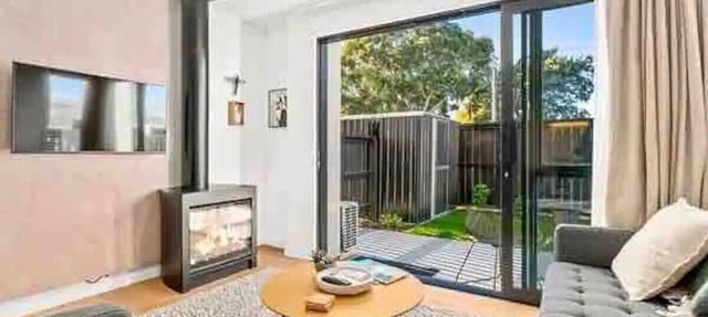 Wanaka Town House - Single Malt in Albert Town
