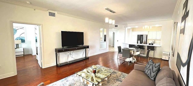 Waterfront Luxury Condo in Old Naples in Naples