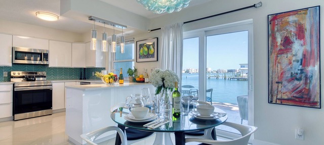 Waterfront Modern Chic #1 Clearwater Beach in Clearwater