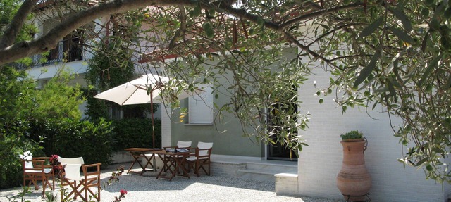Welcome to Villa Bougainvillea. in Volvi