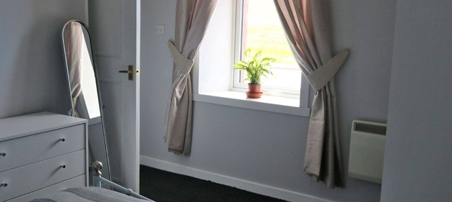 Wonderful private villa for 2 people with TV and panoramic view in Flodigarry