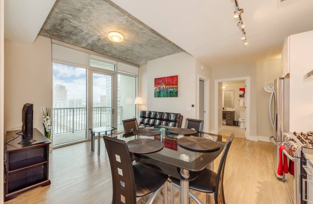 102 m² Apartment ∙ 2 bedrooms ∙ 5 guests in Second Ward