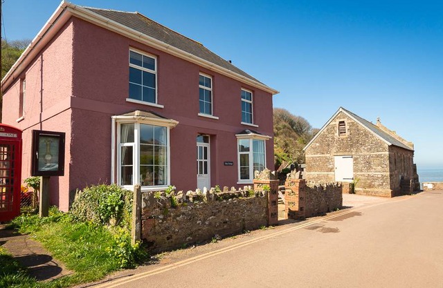 Cabin ∙ 4 bedrooms ∙ 8 guests in Hope Cove