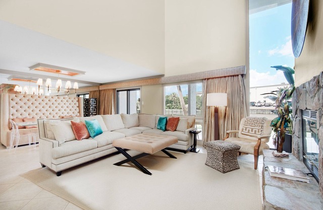 Shoreline TH 4-1 | Lake View & Steps to Beach in Destin