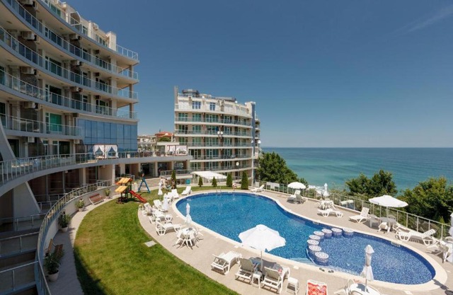 Silver Beach 