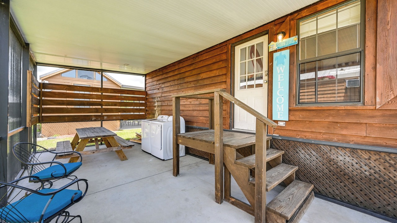 Photo of Patio Balcony in Plantation Island