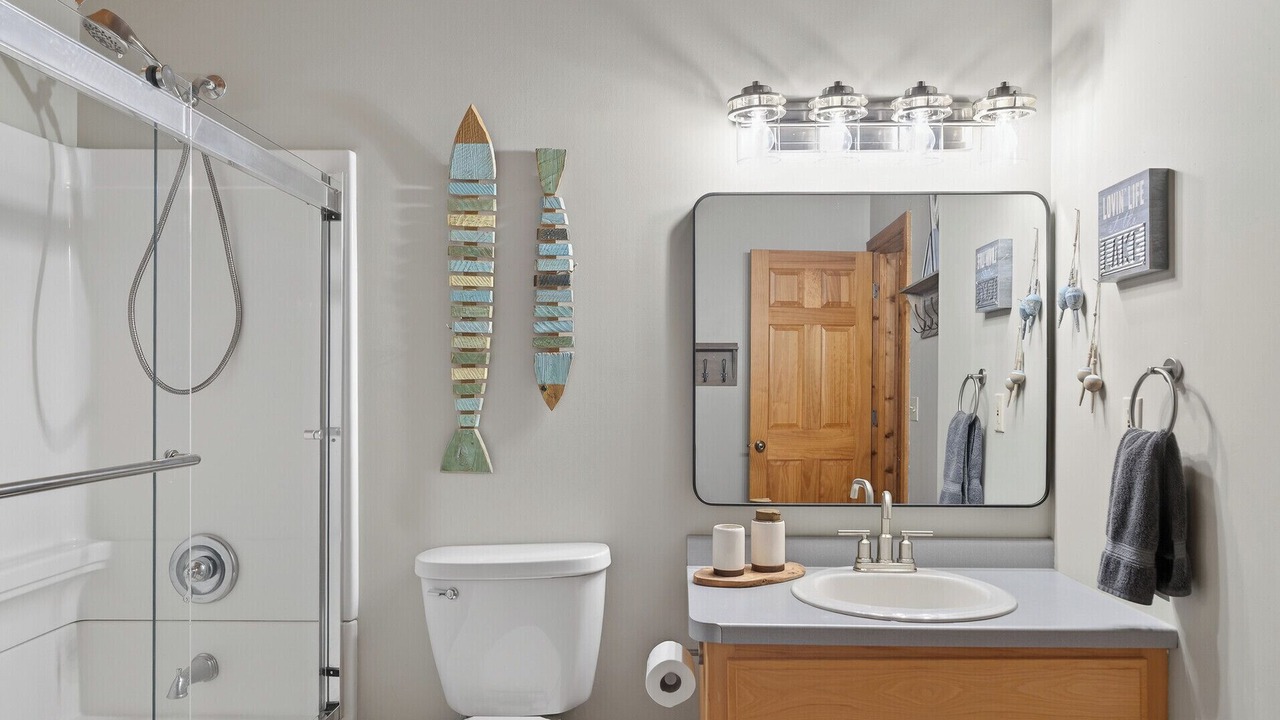 Photo of Bathroom in Grandy