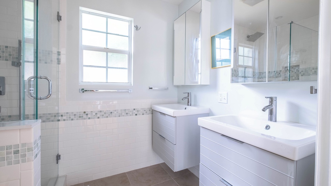 Photo of Bathroom in Del-Ida Park Historic District