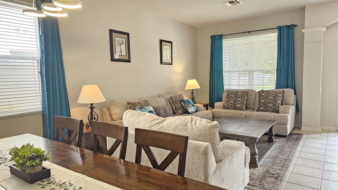 Photo of Livingroom in Windsor Hills