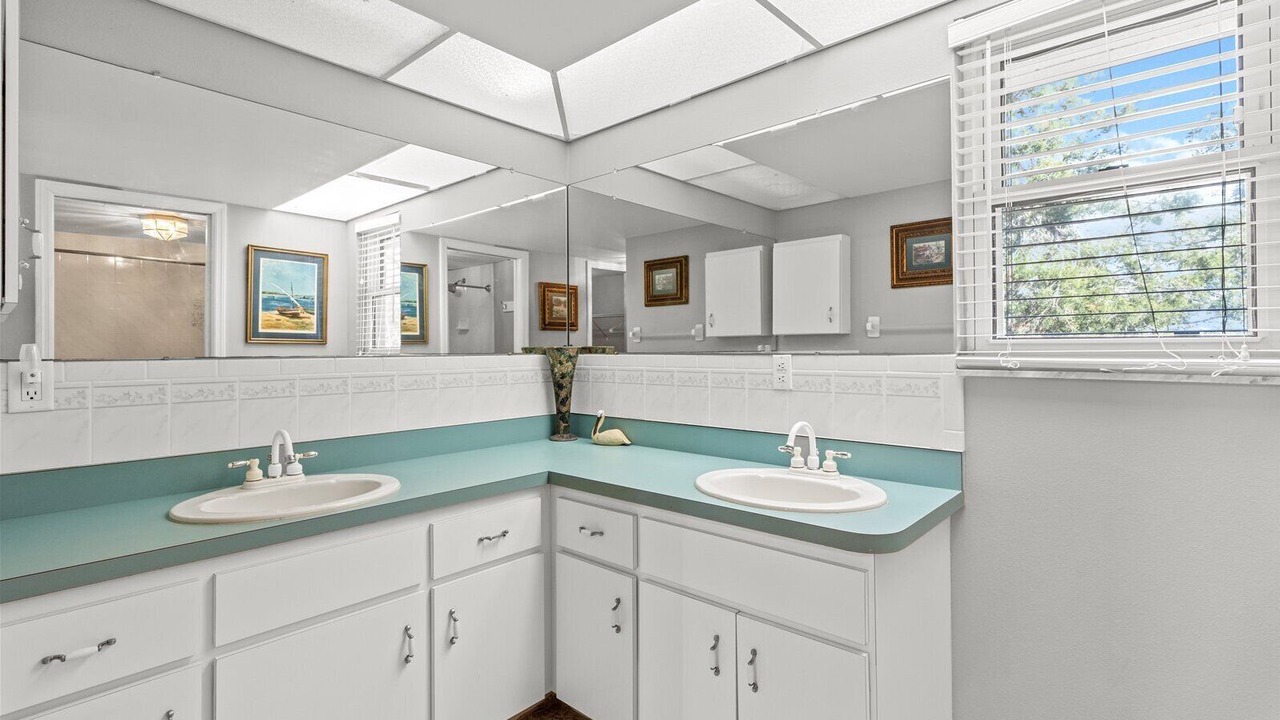 Photo of Bathroom in Old Homosassa