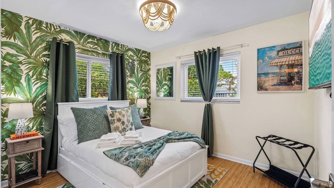 Photo of Bedroom in Golfview Harbor