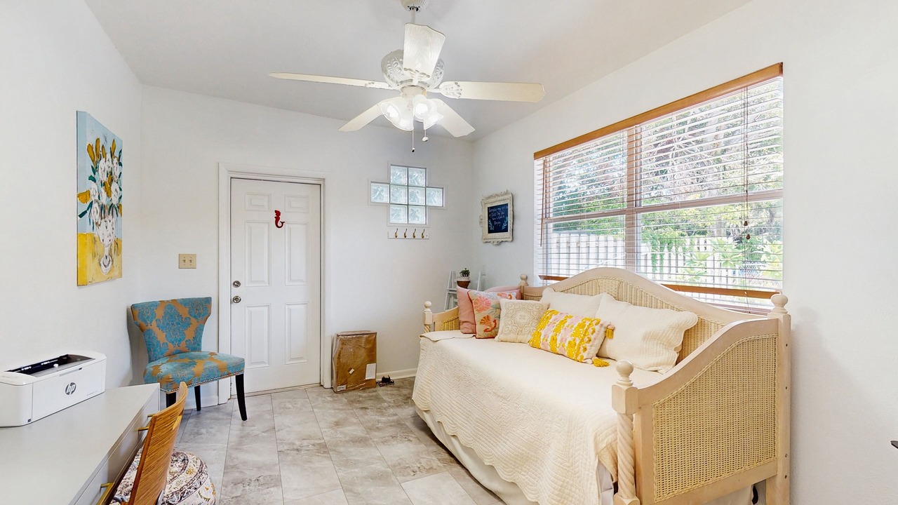 Photo of Bedroom in River District