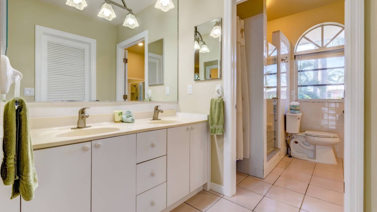 Photo of Bathroom in Sugarloaf Shores