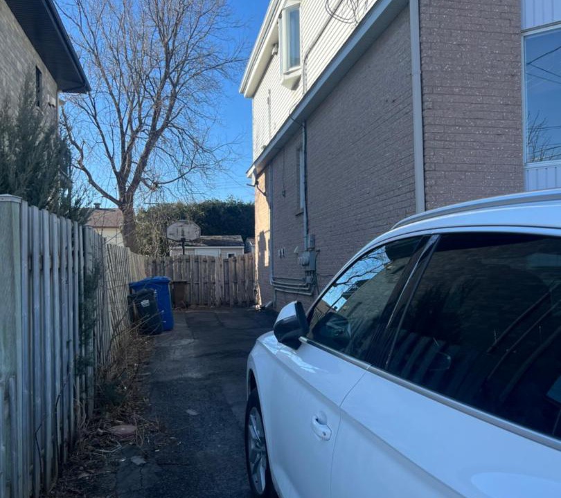 Photo of Others in Brossard