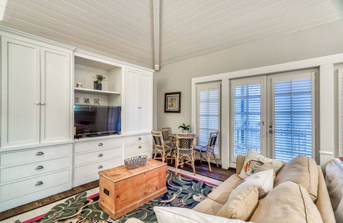 Rosemary Beach Apartment | Sea View Carriage House - Close to Beach/Coquina Pool/Main Street! Free Bikes, Fitness & Tennis!