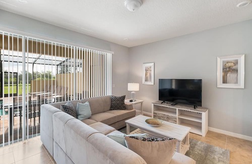 Loughman House | ☀ Solterra Resort - Disney Area - Toy Story Room - Lazy River & Waterslides ⛱