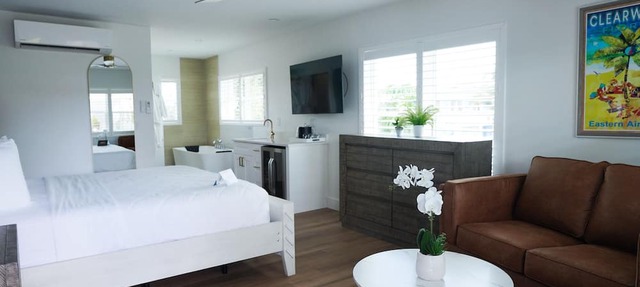 Ivory Sands Beach Suites in Clearwater Beach