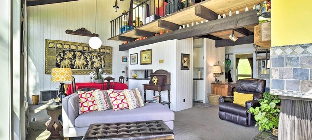 Hilltop Green Lake Home: Dock, Kayaks, Views! in Princeton