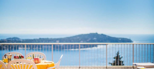 LE CALIFORNIA AP1008 by RIVIERA HOLIDAY HOMES in Villefranche-sur-Mer