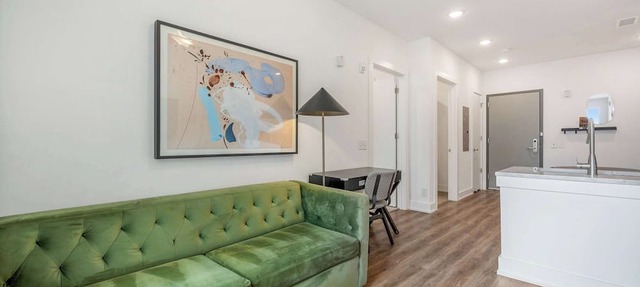Accessible One-Bedroom Apartment w/Balcony in Atlanta