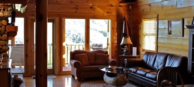 Couples Romantic Paradise,Gorgeous View,Free HS WiFi,HTub,XM, Smart Home Theatre in Pigeon Forge