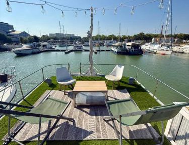 Houseboat - Suite flottante romantique au Port de Bordeaux in Bordeaux