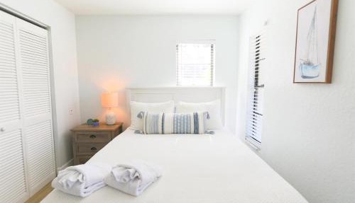 Snook Haven - Hot Tub, Pool, Minigolf, Dog Space in Largo