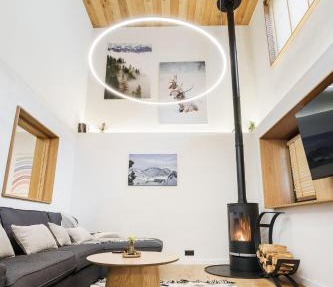 Chalet Charm - Private Mountain Retreat with Sauna, Jacuzzi & Kids Playroom in Bansko