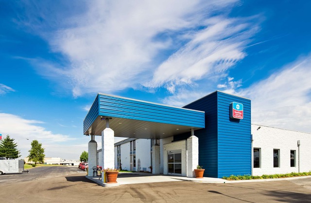 Surestay Hotel 