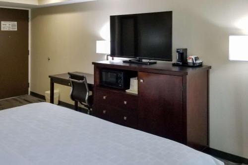 Clarion Pointe Corydon 